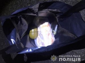Арсенал у машині знайшли у дніпрянина