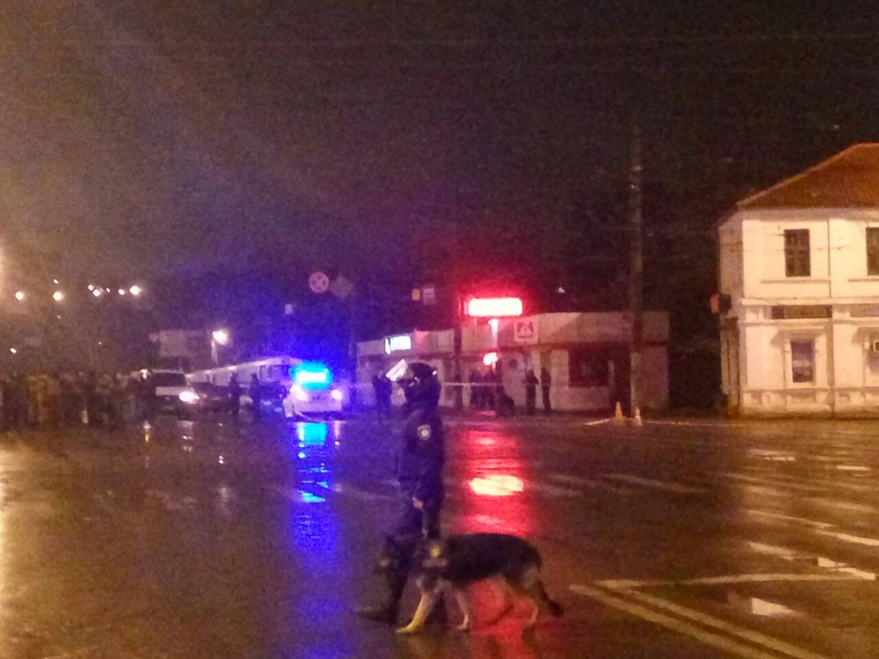 ХАРЬКОВ, ПОЛИЦИЯ, ЗАЛОЖНИКИ, ВЗРЫВЧАТКА, УКРПОЧТА, ЗАХВАТ ЗАЛОЖНИКОВ
