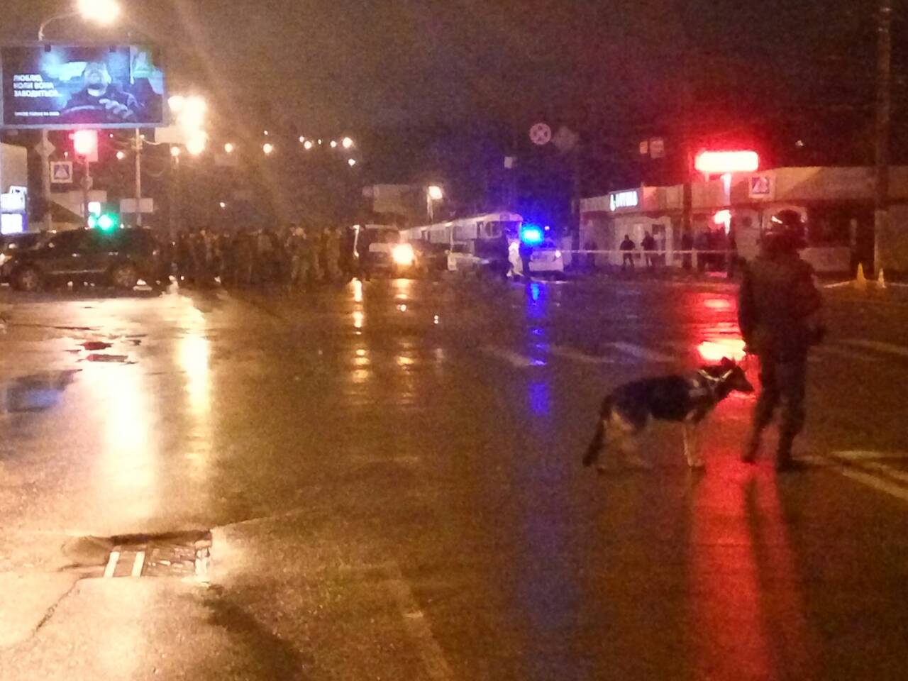 ХАРЬКОВ, ПОЛИЦИЯ, ЗАЛОЖНИКИ, ВЗРЫВЧАТКА, УКРПОЧТА, ЗАХВАТ ЗАЛОЖНИКОВ