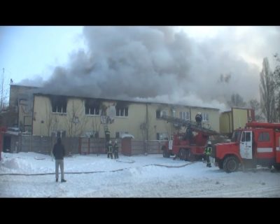 Державна служба України з надзвичайних ситуацій, ДСНС, мнс, надзвичайна ситуація, новини Харкова, пожежа на ХТЗ, пожежа у швейному цеху, рятувальники, Харків
