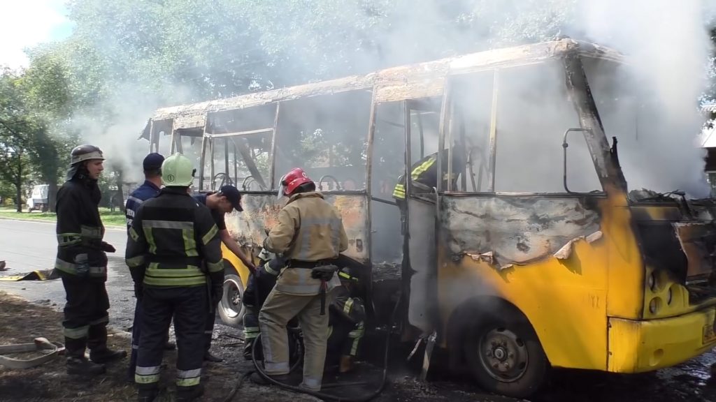 У Чернігові зайнялася на ходу маршрутка з пасажирами