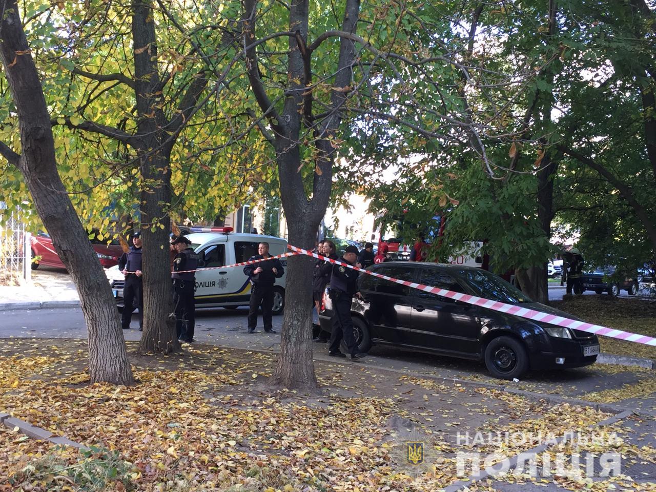У Херсоні поліція витягла гранату з-під днища машини