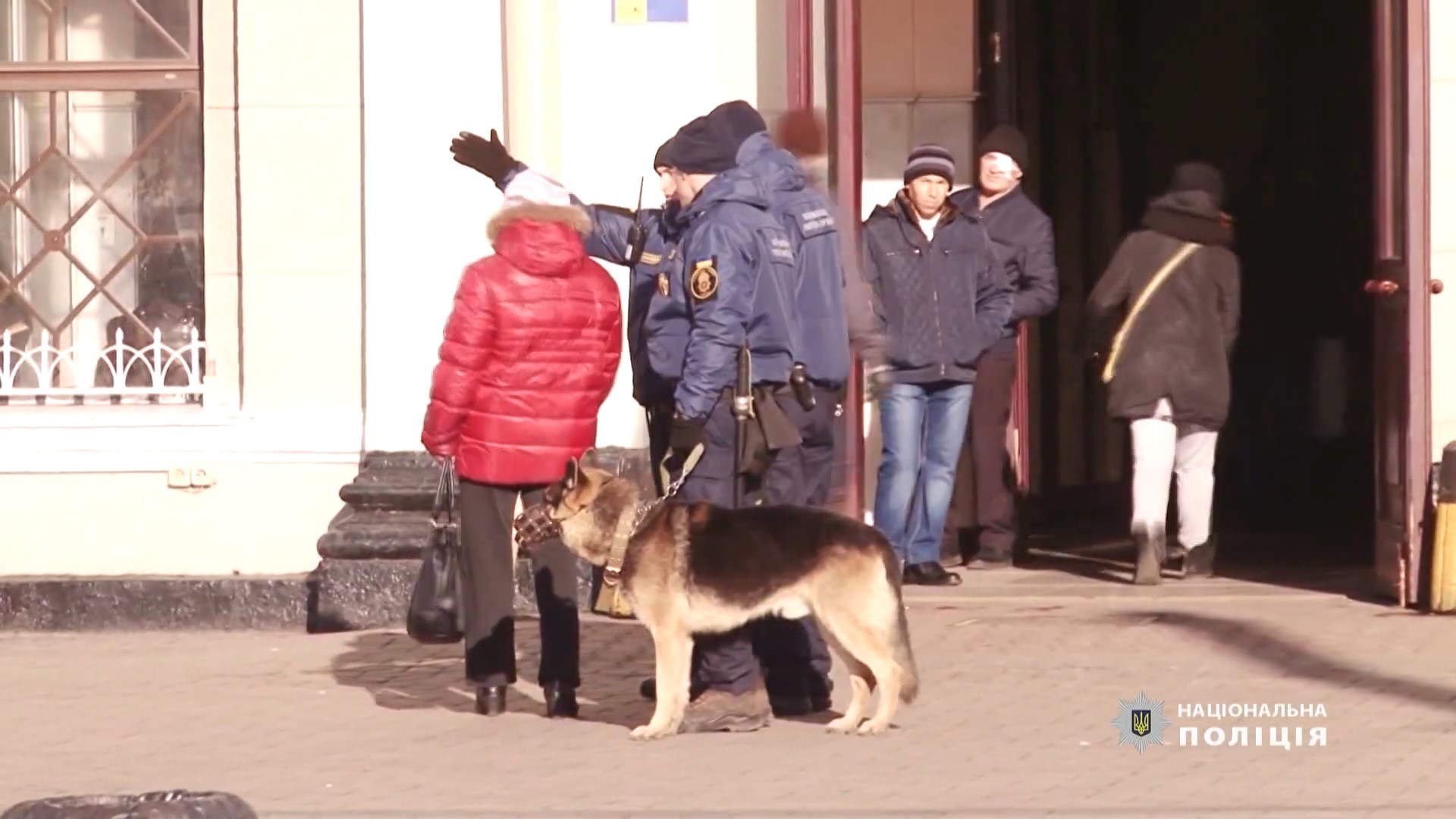 Поліцейські посилили безпеку блокпостів та об’єктів стратегічного значення Одещини