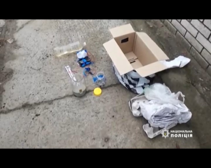 V Izmaile pravookhraniteli obezvredili opasnyy bagazh so vzryvchatkoy