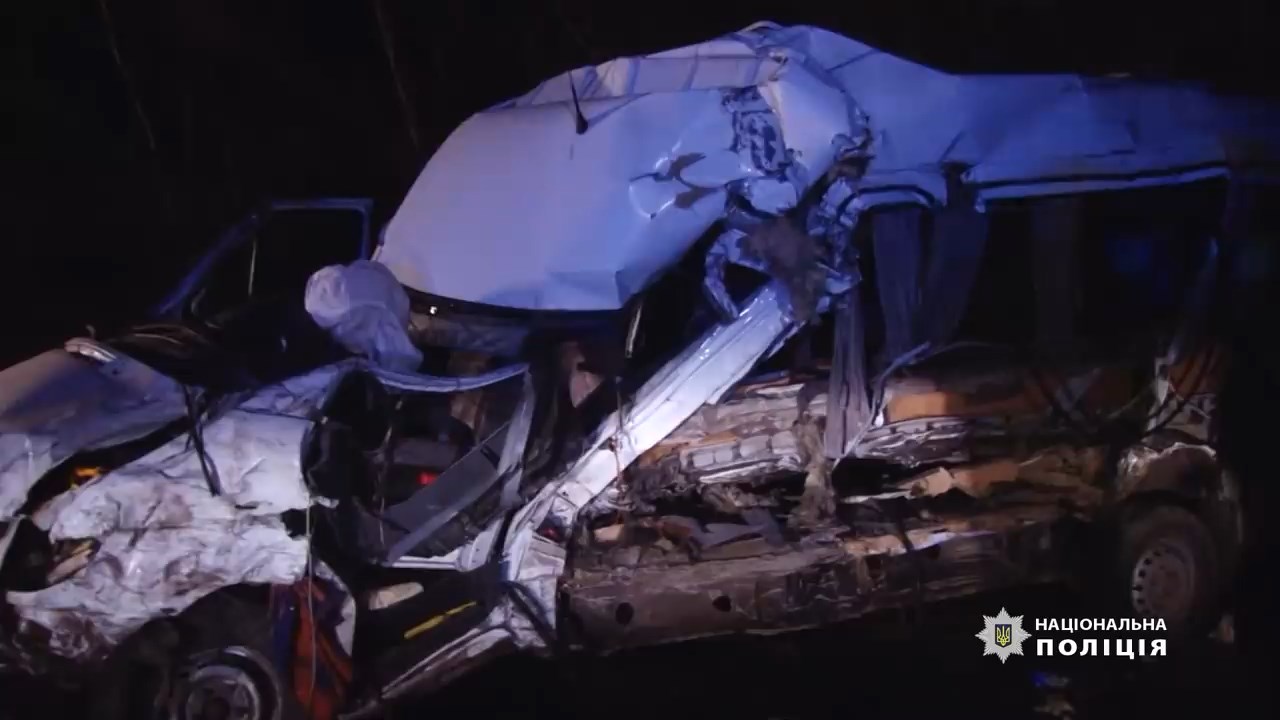 На Одещині в аварії загинули двоє поліцейських, четверо людей в лікарні