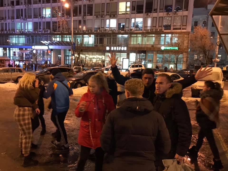 Столична поліція розслідує бійку, що сталася на Печерську