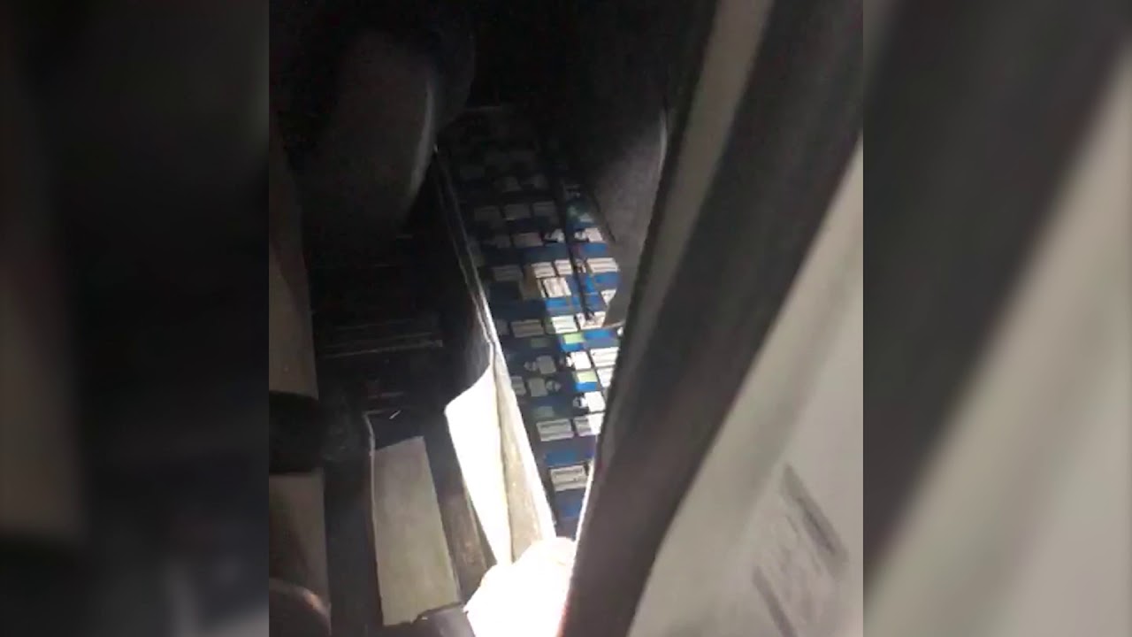 новини України, кримінал Mikroavtobusi z kontrabandnymy tsyharkamy Zatrymaly na ukrayinsʹko-uhorsʹkykh kordoni