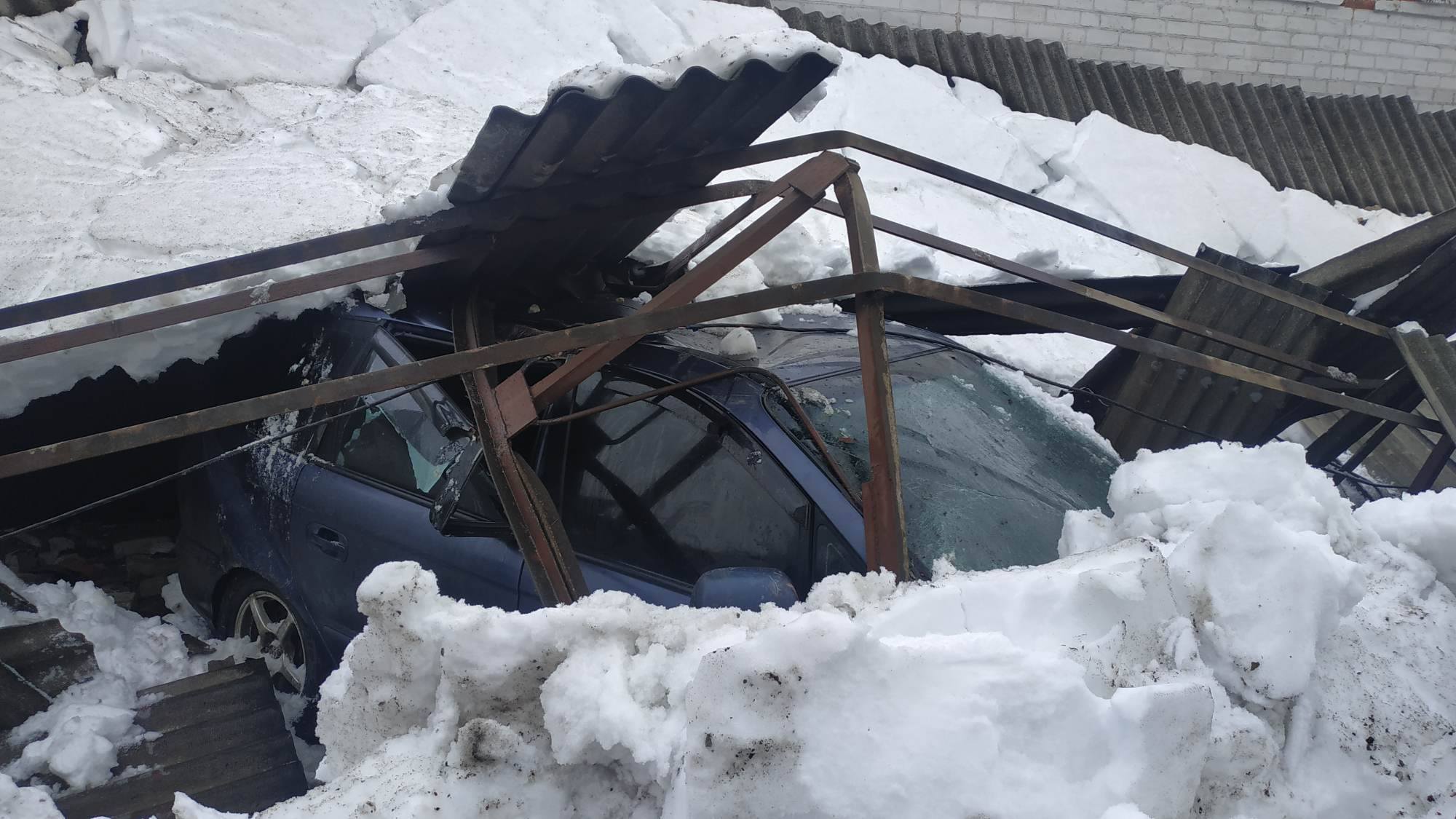 Dah-garazhnogo-kooperatyvu-u-Harkovi-vpav-cherez-snig-76-boksiv-zablokovani-ye-postrazhdali-ovyny-Harkova-novosty-Harkova