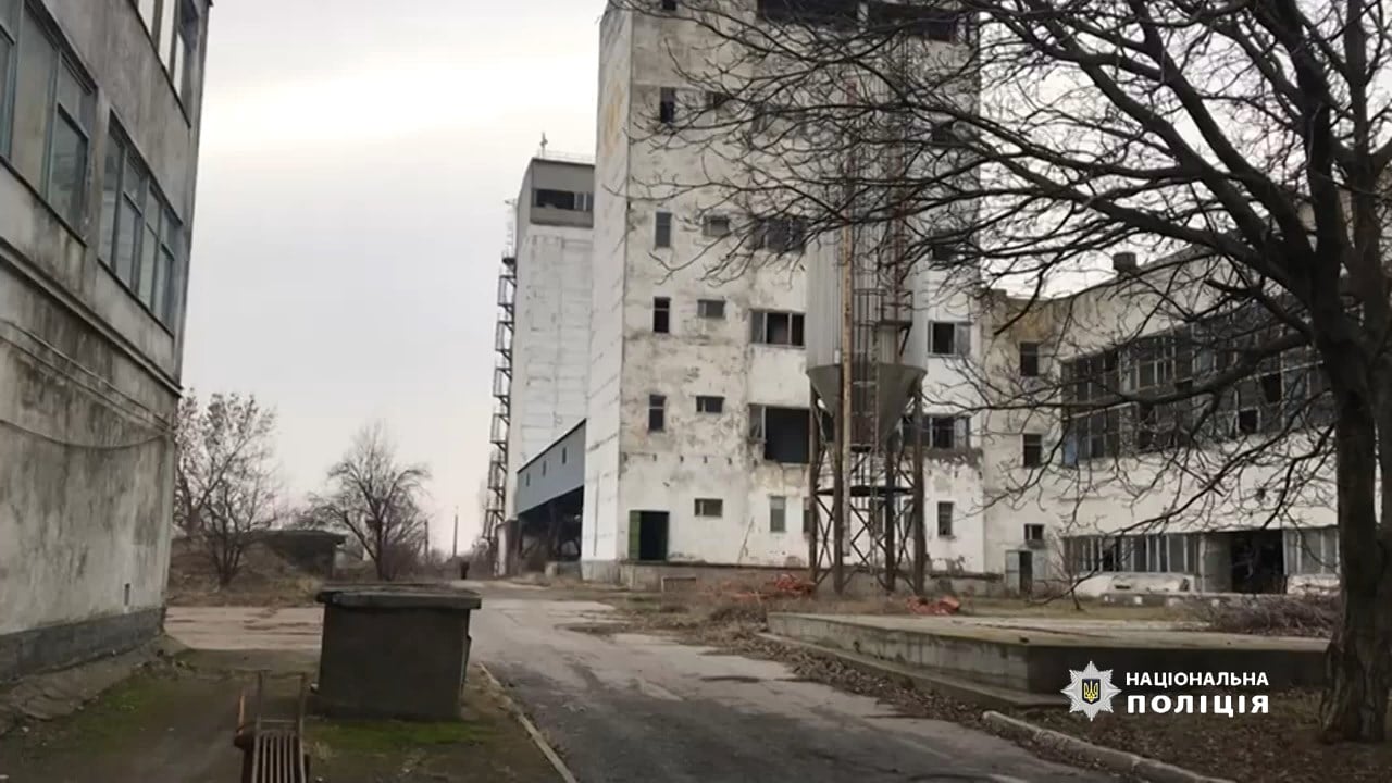 На Одещині розбився будівельник демонтуючи будівлю