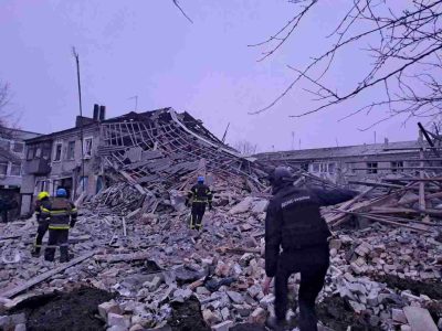 війна в Україні, війна на сході України, конфлікт в Україні, війна 2022, новини війни, військові дії, ситуація на фронті, обстріли в Україні, військова ситуація, бойові дії, мир в Україні, військовий конфлікт, новини війни, українська армія, війна з Росією, захист України, мирні переговори, гуманітарна допомога, військова допомога Україні, евакуація з України.